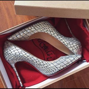 Christian Louboutin Décolleté Lurex Kaa Pump Heels